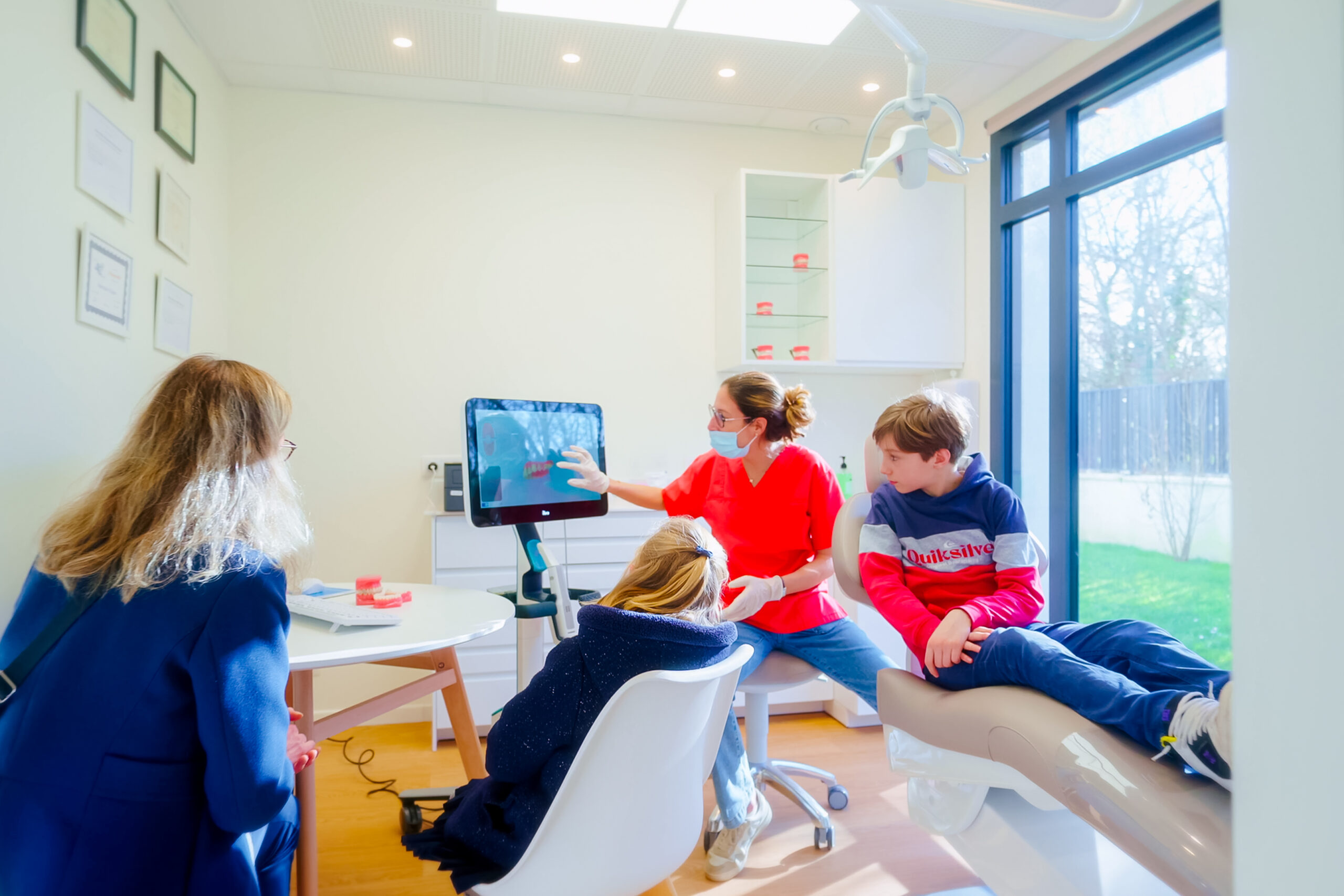 docteur-huvet-orthodontiste-sourire-montigny
